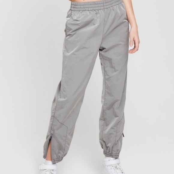 NWOT - 2XS (XXS) - Aritzia - TNA Dope Dyed Trackpant in Gray - Picture 2 of 14